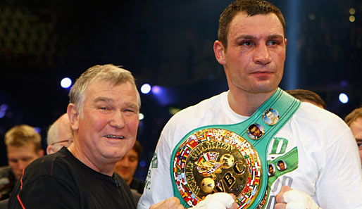 Fritz Sduneks Schützling Witali Klitschko verteidigte im Dezember 2009 seinen WBC-Titel