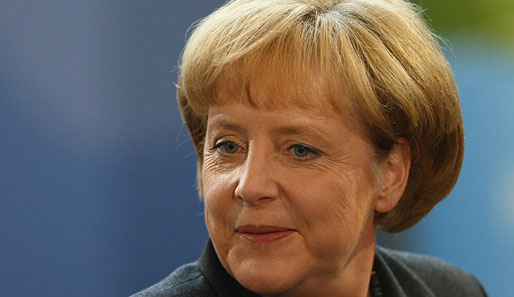 Fiebert nicht nur mit dem DFB-Team, sondern auch mit dem DTB mit: Bundeskanzlerin Angela Merkel