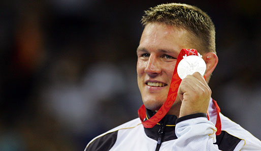 Mirko Englich machte es vor: 2008 in Peking gewann er die Silbermedaille im Ringen