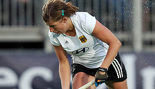 Natascha Keller steuert gegen Belgien zwei Tore zum glatten deutschen Erfolg bei