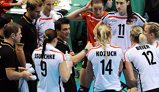 Bundestrainer Giovanni Guidetti und die deutschen Volleyballerinnen sind auf Finalkurs