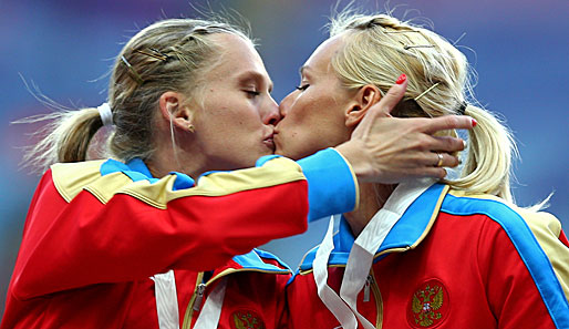 Tatjana Firowa und Xenija Ryschowa protestierten bei der WM öffentlich gegen das Gesetz ihres Landes