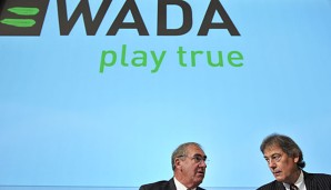 WADA-Generaldirektor Howman (r.) und Präsident Fahey (l.) wollen Verbesserungen sehen