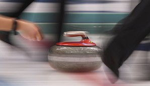 Das deutsche Curling Duo befindet sich bei der WM auf Erfolgskurs