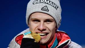 Mit Andreas Wellinger haben wir gleich noch einen Winter-Helden. Der 23-Jährige fliegt in Südkorea von der Normalschanze zum ersten Einzelgold eines deutschen Skispringers seit Jens Weißflog 1994. Dazu krallt er sich noch zwei Mal Silber.