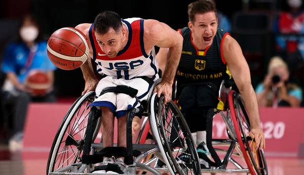Die deutschen Rollstuhlbasketballer haben zum Auftakt der Paralympischen Spiele in Tokio eine Sensation knapp verpasst.