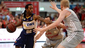 Julius Jenkins bleibt den EWE Baskets Oldenburg erhalten