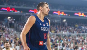 NBA-Champion Nikola Jokic wird nicht an der Basketball-Weltmeisterschaft 2023 teilnehmen. An seiner Stelle soll Atlanta-Star Bogdan Bogdanovic die serbische Auswahl als Kapitän aufs Feld führen.