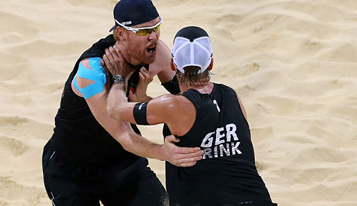 Julius Brink (r.) und Jonas Reckermann wurden zu den Beachvolleyballern des Jahres gewählt