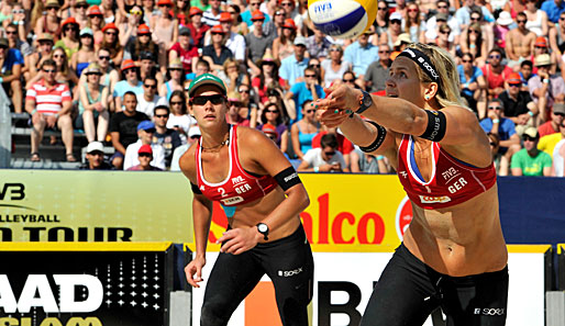 Laura Ludwig (r.) und Kira Walkenhorst (l.) gewannen gegen Katrin Holtwick und Ilka Semmler