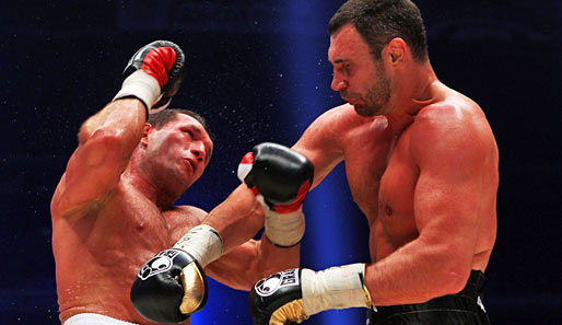 Schwergewichts-Weltmeister Witali Klitschko schlug Albert Sosnowski in der 10. Runde K.o.