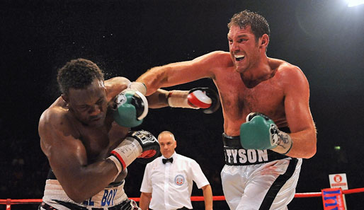 Tyson Fury (r.) beim Sieg des Commonwealth-Titels gegen Dereck Chisora
