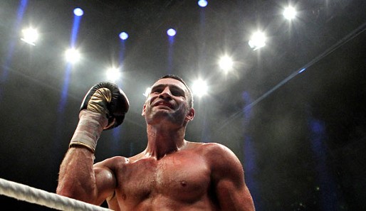 Witali Klitschko hat seinen WBC-Titel im Schwergewicht gegen Dereck Chisora verteidigt