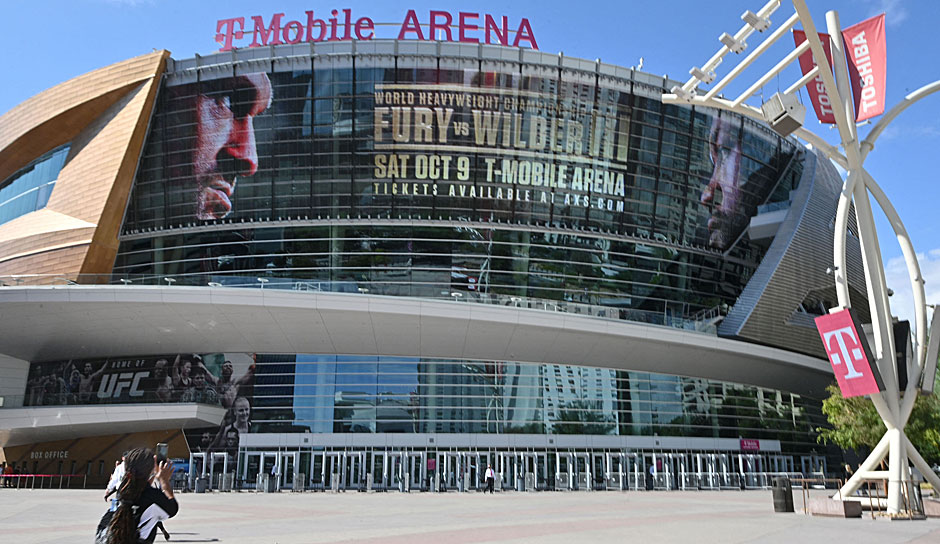 Tyson Fury hat den WM-Fight im Schwergewicht gegen Deontay Wilder in der T-Mobile Arena in Paradise/Nevada vor den Toren Las Vegas' gewonnen. Die Bilder des Fights...