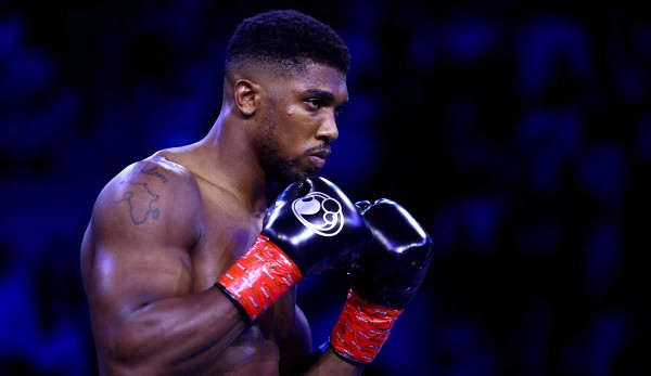 Anthony Joshua wants to get back on track after two straight defeats.