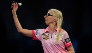 Fallon Sherrock hat die Kritik an ihrer umstrittenen Teilnahme an der Darts-WM zurückgewiesen.