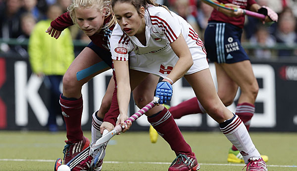 Lea Stöckel (r.) erzielte beim zweiten Test das 2:0 für die Hockey-Nationalmannschaft