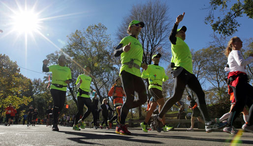 Tausende Läufer beteiligten am alternativen Marathon "Trotzdem Laufen" in New York