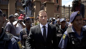 Oscar Pistorius wurde wegen fahrlässiger Tötung zu fünf Jahren Haft verurteilt