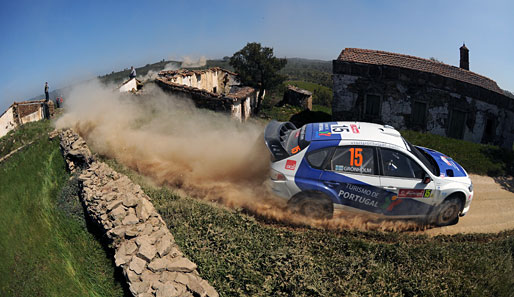 Marcus Grönholm in Portugal unterwegs mit einem Subaru Impreza