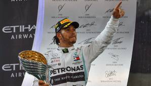 Hoch die Hände Wochenende: Titelverteidiger Lewis Hamilton freut sich bereits auf den Saisonstart in der Formel 1.