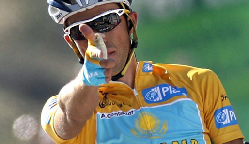 Titelverteidiger Alberto Contador freut sich über die Streckenführung der Vuelta 2009