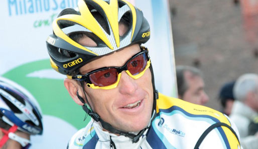 Lance Armstrong stürzte bei der Vuelta Castilla y Leon und brach sich das Schlüsselbein