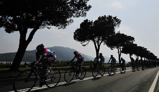 Auf dem Weg zum Start forderte die zehnte Etappe des Giro ein Todesopfer