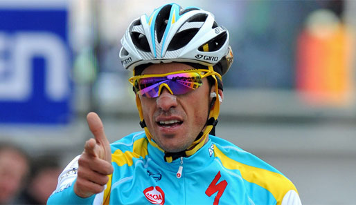 Alberto Contador schnappte Jens Voigt das gelbe Trikot weg