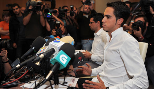 Der Weltverband UCI fordert eine harte Strafe für Alberto Contador