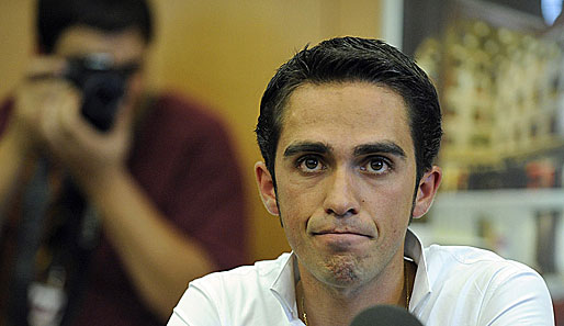 Alberto Contador soll laut spanischen Medien für ein Jahr gesperrt werden
