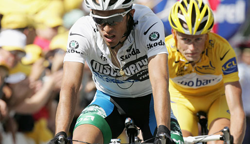 Alberto Contador (l.) und Michael Rasmussen lieferten sich bei der Tour 2007 unmenschliche Duelle