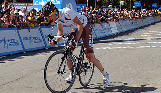 Sylvain Georges war nach der Zielüberquerung kaum in der Lage von seinem Rad abzusteigen