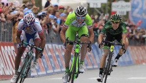 Marco Canola (M.) holte sich den Sieg bei der 13. Etappe des Giro