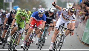 Andre Greipel (r.) kann sich über seinen Erfolg im Münsterland-Giro freuen