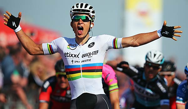 Radsport: Michal Kwiatkowski feiert Gesamtsieg bei Tirreno-Adriatico.
