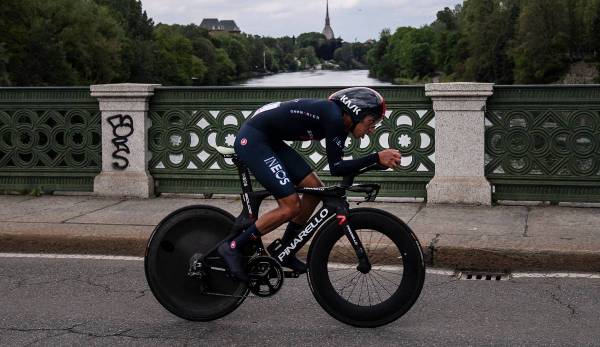 Egan Bernal muss beim Einzelzeitfahren kräftig in die Pedale treten, um den Giro d'Italia zu gewinnen.