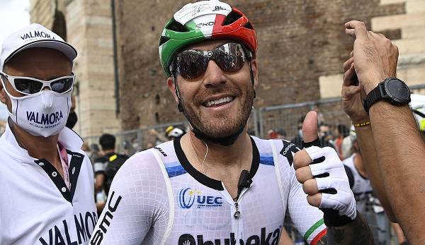 Giacomo Nizzolo aus Italien hat die 13. Etappe des Giro d'Italia gewonnen.