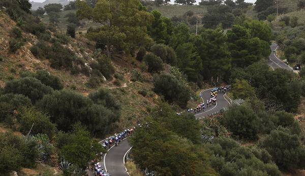 In der 4. Etappe des Giro d'Italia geht es für die Radsportler den Ätna hoch.