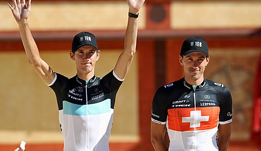 Leoparden unter sich: Andy Schleck (l.) und Fabian Cancellara bei der Teamvorstellung der Tour
