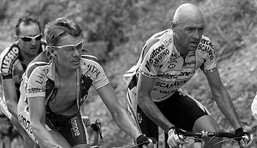 Marco Pantani (r.) könnte aufgrund von Dopings seinen Tour-Titel von 1998 verlieren