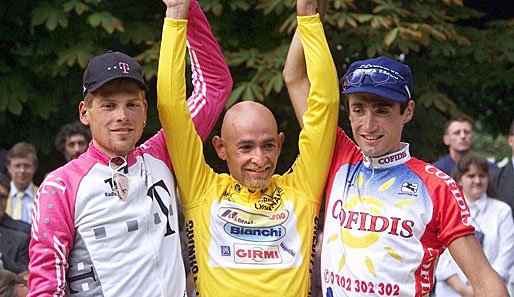Marco Pantani (m.) war eines der bekanntesten Radsport-Gesichter in den Neunziger Jahren