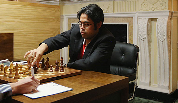 Hikaru Nakamura schaltete den Favoriten Viswanathan Anand schon nach 26 Zügen aus