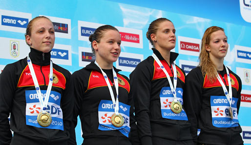 Daniela Samulski, Silke Lippok, Lisa Vitting und Daniela Schreiber (v.l.) holten Staffel-Gold