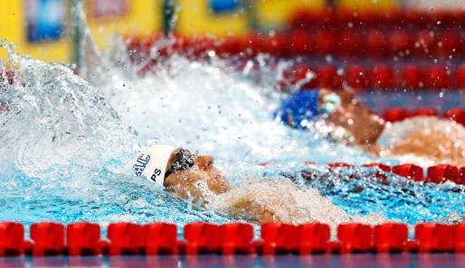 Ryan Lochte (r.) war über 200 Meter schneller als Michael Phelps