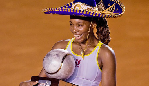 Wimbledon-Siegerin Venus Williams feiert den zweiten Final-Triumph binnen acht Tagen gefeiert