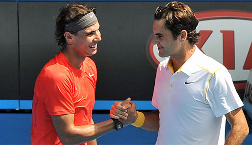 Rafael Nadal (l.) und Roger Federer engagieren sich gemeinsam für den guten Zweck
