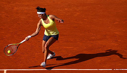 Julia Görges steht nach ihrem Dreisatzsieg in Runde drei der French Open