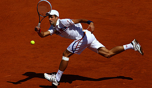 Novak Djokovic ist bei den French Open locker in die zweite Runde eingezogen