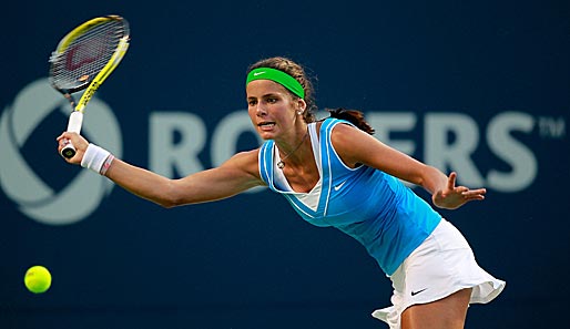 Julia Görges hat beim WTA-Turnier in Toronto Jelena Jankovic ausgeschaltet und steht in Runde 2
